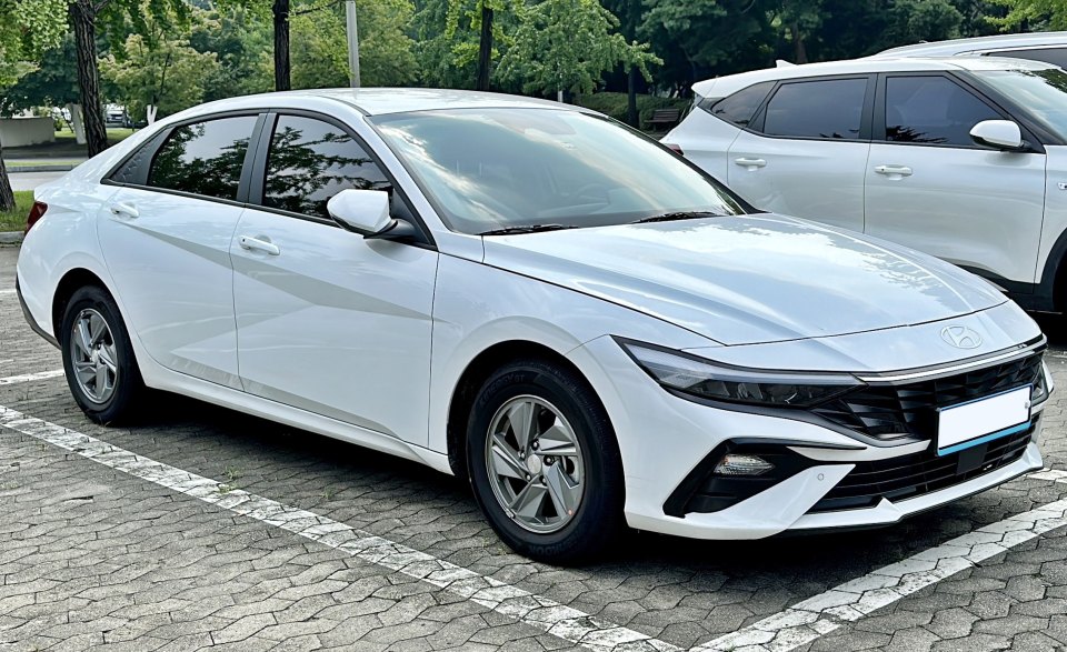 伊兰特EV