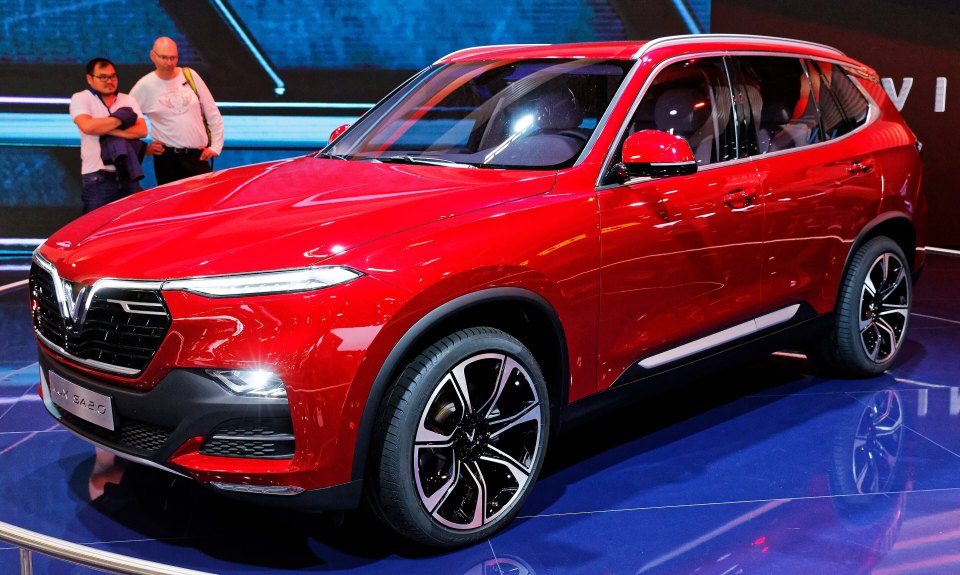 Lux V8
