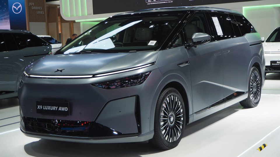 小鹏X9